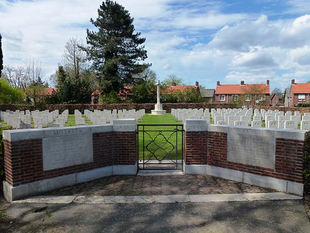 Milsbeek War Cemetery